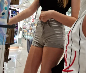 Sexy Teen Candid +++ Cameltoe +++