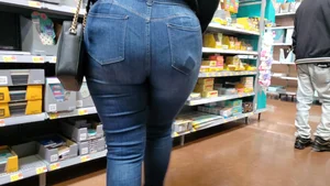 Mature Milf in Jeans