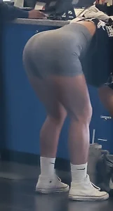 Hot black hair gym pawg!