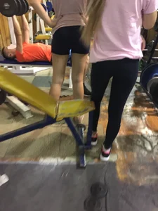 Girl with Hot Legs in Shorts Gym Creepshots