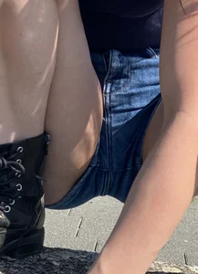 Girl in Jean Shorts Creepshots Gallery