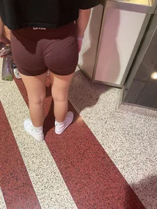 Blue gym ass + extra shots