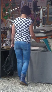 Street market candid milf wearing blue jeans