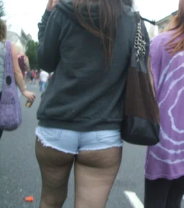 Candid cunny brunette in pantyhose and shorts showing her ass cheeks