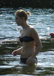 Bikini girls