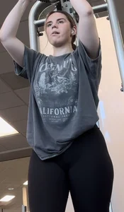 Gym pawg looked into my camera and still gave a show! (OC)