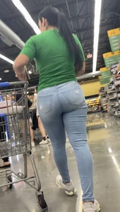 Hottest Latina Miami MILF  VPL in Tight Jeans (MEGAPOST)