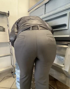 AMAZING ASS IN TIGHT DRESS PANTS🔥