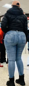 Chic w huge rounder in tight jeans‼️