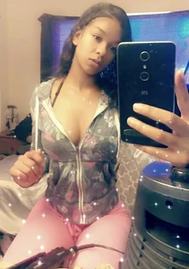 Cute And Sexy Girl Mirror Selfie