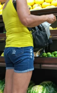 Milf in shorts and yellow top
