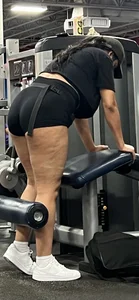 [OC] Latina MILF Cheeks out at the gym