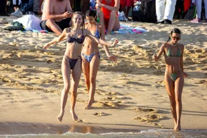 Josie Canseco in a bikini on the beach with some sexy friends in Cabo San Lucas