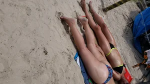 Brazillian beach creepshots, huge gallery of candid girls in swimsuits
