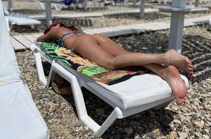 Hot girls chilling at the beach hot creepshots collection