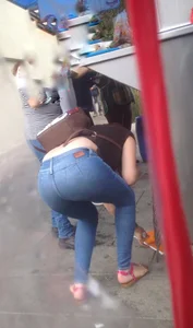 Beautiful plain pants in thin women. LOOK AT IT!