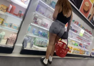 First post what you think? Big booty in legging shorts!