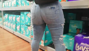 The PERFECT Latina Ass in Tight Jeans