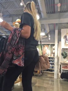 Nice Girl in Tight Pants Store Candid Pics