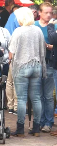 Mature blonde milf wearing blue jeans in public creepshot