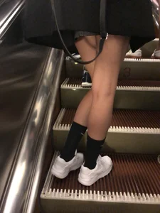 Sexy Slim Legs in Subway Train and on Escalator Creepshots Collection