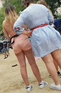 Sexy babe with vpl in shorts and showing some nice cleavage
