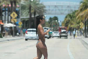 Another gallery of sexy Deerfield Beach girls in bikinis