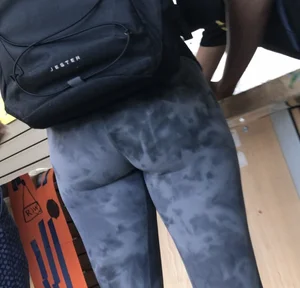 Tight ass in Blue Lululemon Leggings