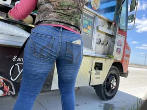Again this thick milf at job site