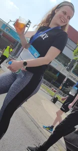 Sporty babe with a nice ass