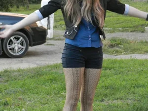 Teen in Pantyhose and Shorts Candid