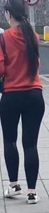 got girl in leggings, nice long legs street creepshot