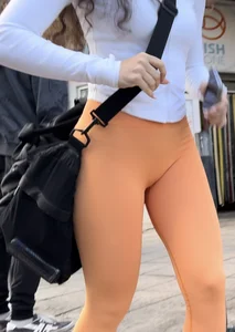 GOATED PEACHY BOOTY  VPL FROM CLOSE