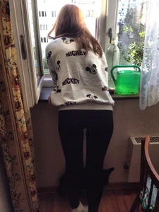 Home Candid of Skinny Teen JB in Yoga Pants