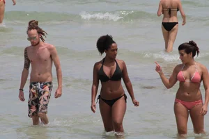 Ebony beach and bikini girls