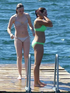 Bikini girls