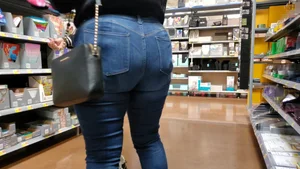 Mature Milf in Jeans