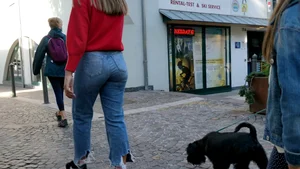College girl shows off her big booty