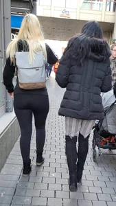 Blonde Candid Girl in Yoga Pants Street Creepshots Gallery