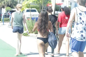 Florida bikini girls