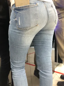Juicy Milf’s Butt in Tight Blue Jeans at the Store Creepshots Gallery