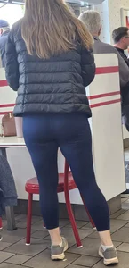 Few market MILFs