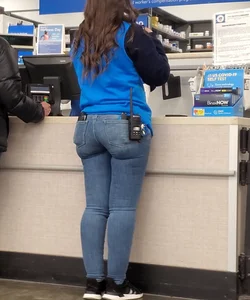 Lovely jeans ass at the supermarket (not oc)