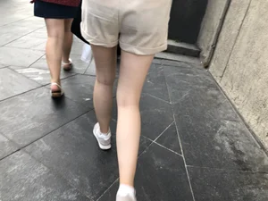 Cute Young Girl in Shorts Street And Subway Candid Gallery