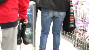 An OK Ass in Blue Jeans Supermarket Creepshot