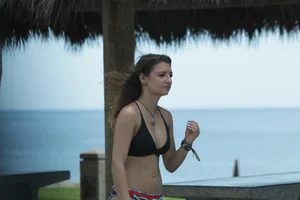 Candid Florida beach and bikini girls