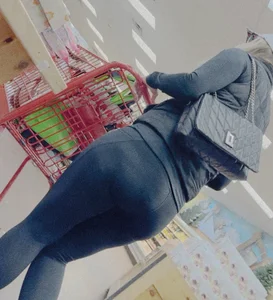 Pawg in All Black (Upshots / faceshots / closeups)