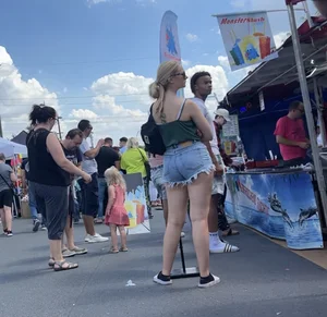 German Teen in thight Jeans Hotpants
