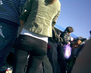 Candid Ass in Tight Pants Street Pic
