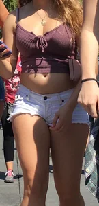 Babes in Short Shorts